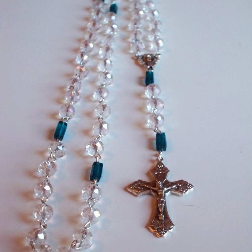 HANDMADE CRYSTAL ROSARY/NECKLACE